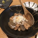 スタンド 四坪 - モツ味噌煮込み