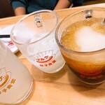 餃子食堂マルケン - 一番右はコーラフロート！
            シャリシャリで美味しい(*^^*)