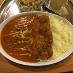 カレー居酒屋 バルサ - キーマカレーにトンカツ、ライスは白