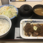 松屋 - 厚切りトンテキ定食シャリビアンソース：￥７３０