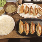 好吃餃子店 - 