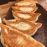 好吃餃子店 - 