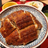 炭焼 うな富士 有楽町店 - 表面はパリッと、中はフワフワ