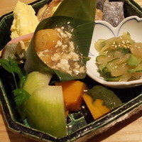 京都石塀小路豆ちゃ 有楽町 - 豆ちゃのおばんざいセット