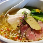 麺処 図鑑 - 特製真鯛と蛤の淡麗そば 1250円