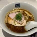 Tsuchi No Tomi - 淡麗醤油ラーメン800円