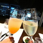 アロマフレスカ - 黄桃のシャンパンカクテルとスプマンテで乾杯♪