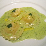 アロマフレスカ - じゃが芋を詰めたラヴィオリ バジリコ風味