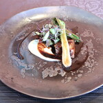 トラットリア ラ・エガオ - 料理写真:メイン：イタリア産 ホエー豚肩ロースの赤ワイン煮込み