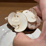 両忘 - 提供される前から、厨房からマッシュルームの芳醇な香りが漂って参りました♫