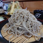 八甲田そば処きこり - もしかしたら2倍に近い？　大ざる　1200円（大盛り分400円）