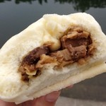 山珍 - 豚まん  うみゃー( ´ ▽ ` )ﾉ