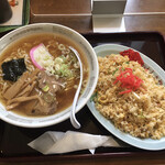 河島屋食堂 - ラーメンとチャーハン