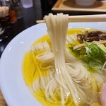 稲庭中華そば - 麺リフ