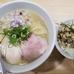 貝麺 みかわ - 