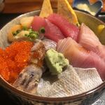 Sushi Izakaya Mikaduki - 生ちらし丼