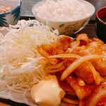 国産豚バラ生姜焼き定食