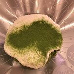 スシロー - 外の透明フィルムをはがすととろりんことクリームがあふれるはず！なのに‥
