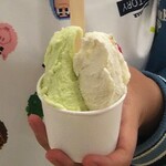 happy - ジェラート ダブルカップ マスカット と アスパラガス (税込)450円　(2021.05.05)