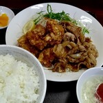 味楽 - 鶏唐揚げと豚バラ炒め定食