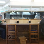 煮干鰮らーめん 圓 - 店内