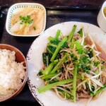 NEWシクロCafe 蒼きパパイヤの香り - 日替わり定食　青菜と牛肉炒め