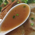徒歩徒歩亭 - 雲呑麺（醤油味）/スープ