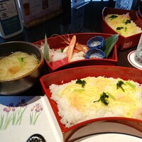日本料理 花菊 - 汁物はにゅうめん