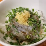 麺屋 六感堂 - ミニ生しらす丼