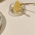 ロオジエ - レストランの天井をモチーフにしたバター