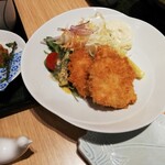 魚留 - ヒラメフライ 1000円