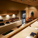 青蓮院門跡前 月おか - 