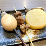 手打ちうどん 大蔵 - おでん（たまご、牛すじ、大根）