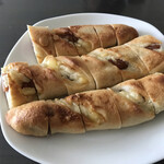 粉とクリーム - 食べやすい長さに切断