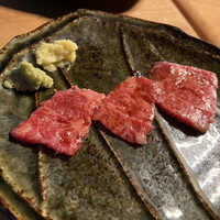 カルネジーオ イースト - 