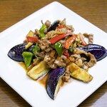 Stir-fried eggplant and minced pork