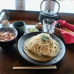 Mugiya - 太い手打ち麺と熱々のつけ汁