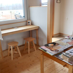 ノヤ - シンプルな店内