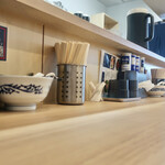 麺処まるは BEYOND - ピカピカのカウンター