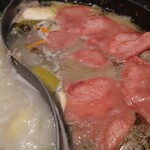 しゃぶ葉 - どんどん投入。豆乳に投入。