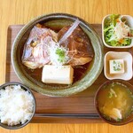 Stewed red sea bream with Kamakabuto set meal
