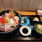 味処 佐とう - 丼以外も充分楽しめます