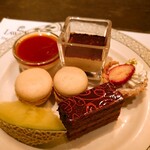 ロウリーズ・ザ・プライムリブ - 