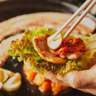 人気の韓国料理が全品328円均一と、とにかくリーズナブル！
