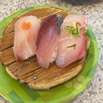 魚磯 富士店 - A:沖ボラ、ハマチ、ニザダイ 110円