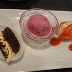 イタリアン食堂　みくに荘 - デザート３種盛り