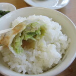 青竹手打ラーメン 日向屋 - 餃子をワンバンさせ！