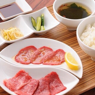 高品質なお肉を定食や丼で気軽に◎お値打ち価格のランチも人気