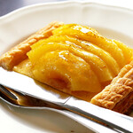 大正浪漫喫茶室 - ジューシーなリンゴがたっぷり♪