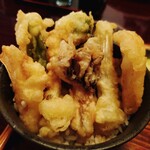 手打ち蕎亭　なる堵 - 海老を食べてもたっぷりの天ぷら